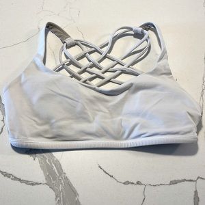 Lululemon free to be wild sports bra